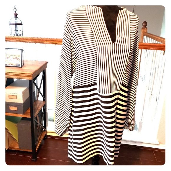 Dress - Picture 1 of 5